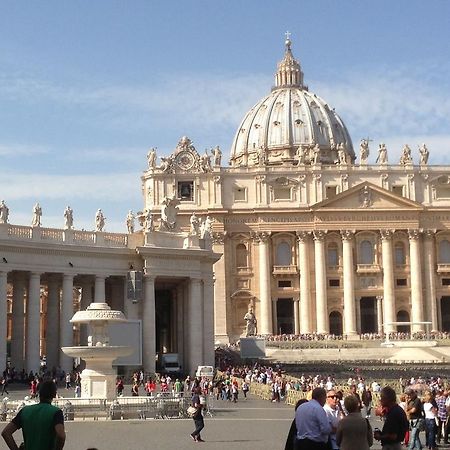 ローマUna Notte Ai Musei Vaticaniアパートメント エクステリア 写真